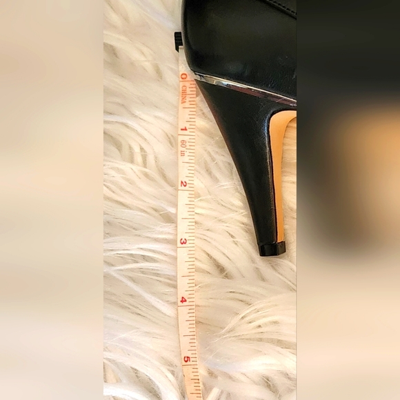 Vince Camuto Women's 3" High Heel Shootie Ankle Boot - sz 9 - Picture 9 of 11